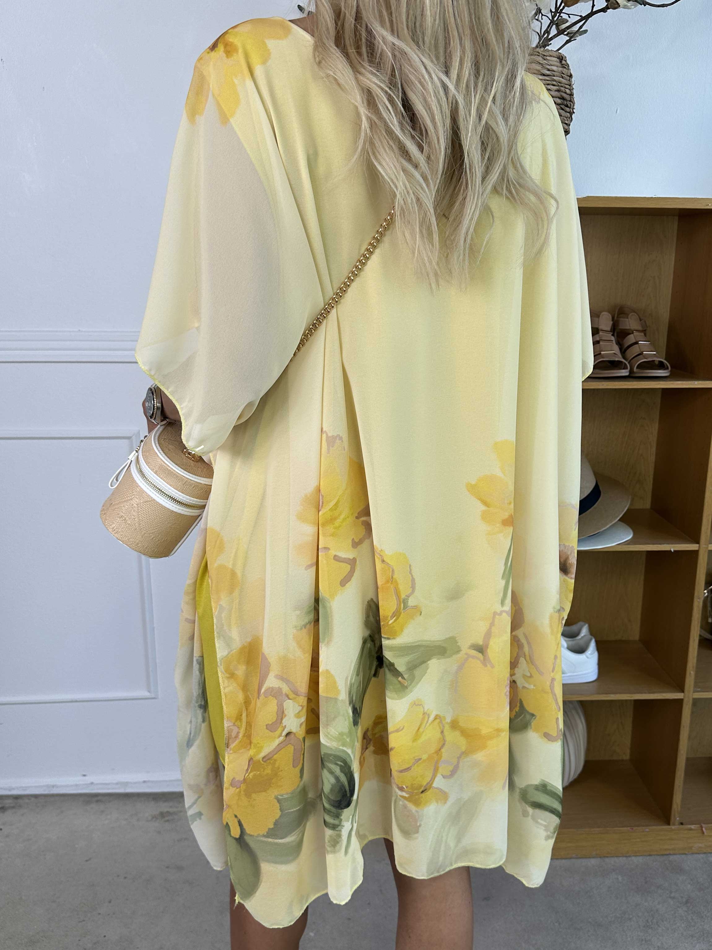 Mirabella - Tunikaklänning med chiffonglager och underkjol i viskos